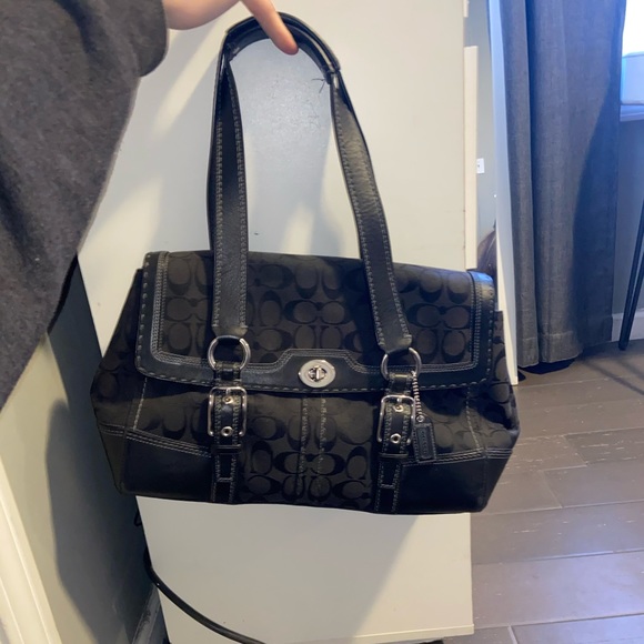 Black coach purse - Picture 2 of 6